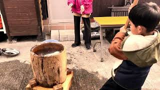 【うすときね】もちつきでうんきじょうしょう！Have fun with mochi pounding!