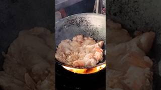 ก๋วยเตี๋ยวคั่วไก่เตาถ่าน กรอบนอกนุ่มในหอมละมุน #ของอร่อย #streetfood #thailand #อาหารไทย @จริงจังกับเรื่องแดก