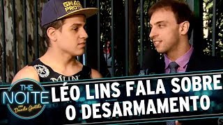 Léo Lins debate o tema do desarmamento | The Noite (15/09/17)