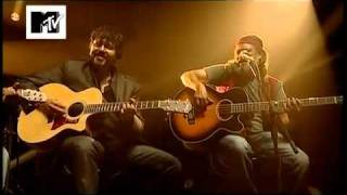 Agnee - Aahatein (The splitsvilla 4 Theme song) unplugged live feat. Rahul Ram and Pritam.mp4