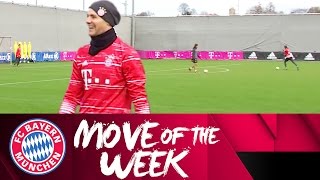 Manuel Neuer Scores an Absolute Screamer in Training! | FC Bayern Move of the Week