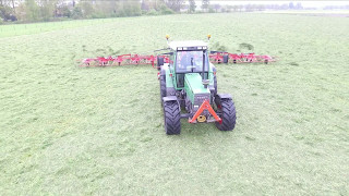 Gras schudden met Fendt 511