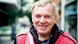 Big Issue UK goes cashless | Hugh's story