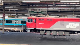 【約５時間２０分遅れ】JR貨物EH500形81号機（ラストナンバー）＋コキ19B（両）が大宮駅4番線を通過するシーン（3070レ・仙貨A104B・コンテナ輸送）2025.2.5