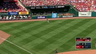 PIT@STL: Marte makes nice snag on line drive