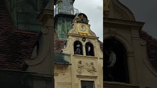 Il pittoresco carillon della Glockenspielplatz, da vedere a #Graz in Austria