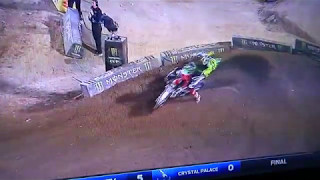 Osborne with the move for the win 250sx east main 2017. Las Vegas Sam Boyd Stadium