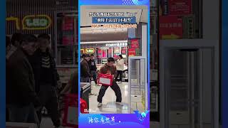 男子發現超市警報器的“bug”#shorts