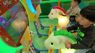 モーリーファンタジーで2歳と4歳が遊ぶ【ゲームセンター】