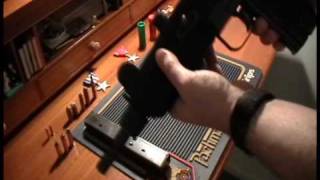 Basics of the Uzi 9mm Full Automatic Submachine Gun