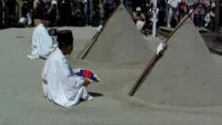 Crow ceremony in Kyoto temple