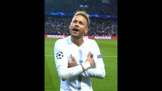 Neymar actually Sang parado no bailão