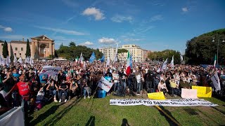 فيديو: تظاهرتان في روما رفضاً لإلزامية الكمامات الواقية من كوفيد-19