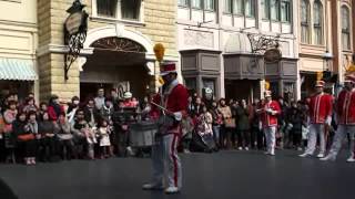 ディズニーランド　ドラムの共演