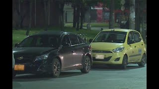 Taxistas y conductores de aplicaciones hacen las paces tras pelea a palo y piedra en Bogotá