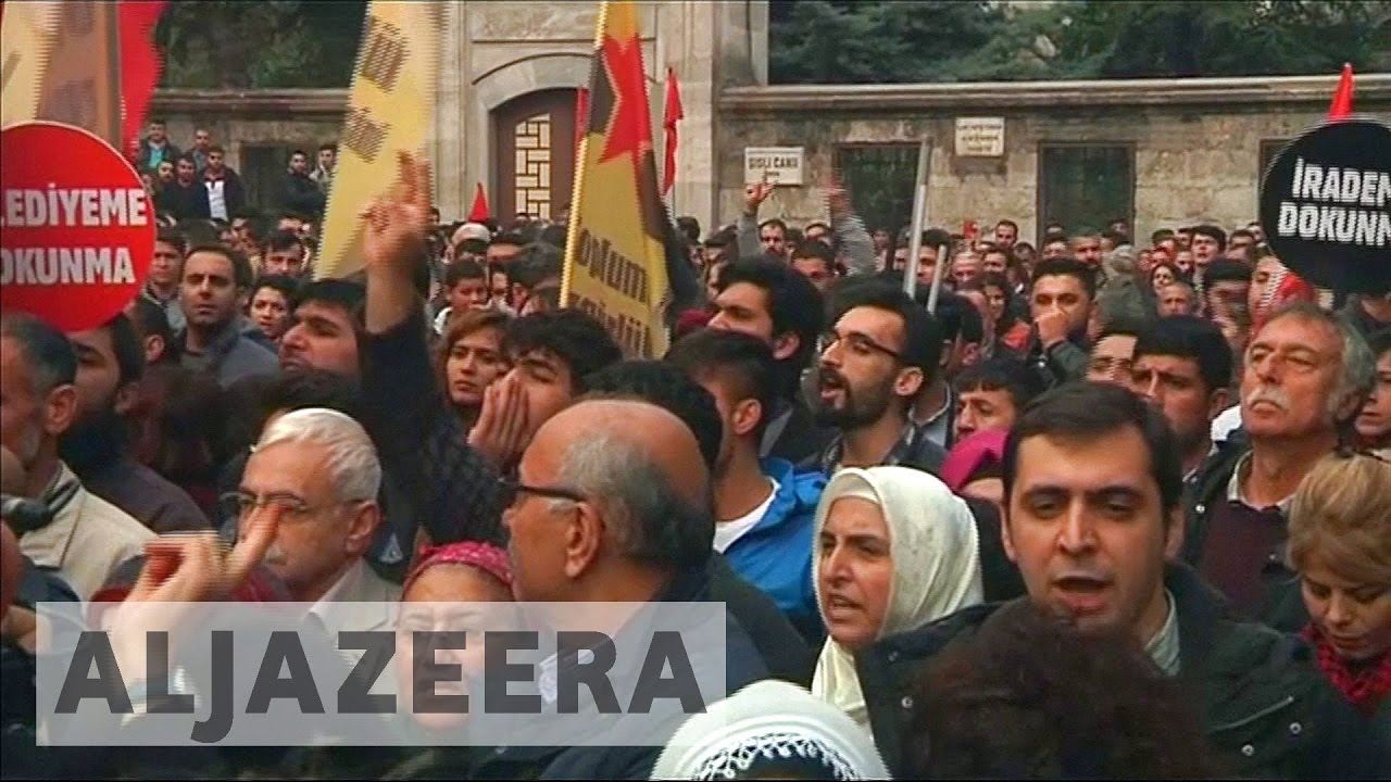 Protests In Turkey As Government Crackdown Continues - YouTube