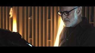 Ludovico Einaudi - Experience (Official Solo Piano Performance Video)