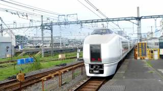 【JR東日本】651系1000番台 特急草津　尾久駅通過