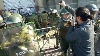 Dos constituyentes detenidos tras protesta en Plaza de Armas
