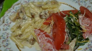 HOMEMADE ALFREDO SAUCE W/ CHICKEN AND PENNE PASTA...