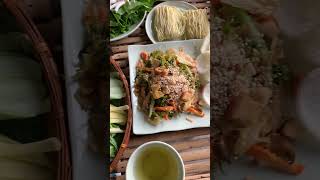 Võ Nga thưởng thức món chay nhà hàng Tàu hủ Phố #short #vongafamily #nhahang