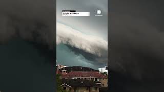 Severe Thunderstorm Shelf Cloud Moves Over Sydney Australia