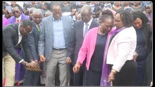Kiraitu Murungi and his Wife Shed Tears at Graveside as they Bury their Daughter Anita Kendi!!
