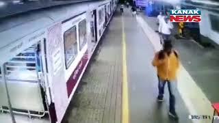 Mumbai: GRP Constable Save Of Man's Life Who Slipped While Trying To Get Off From The Moving Train