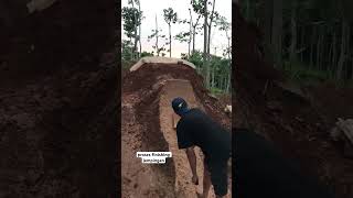 proses finishing pembuatan takeoff dirtjump #dirtjump #mtbdirtjump #bmxdirtjump #finishing #takeoff