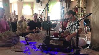 Tarana Caitanya & Dhira Krishna - Hare Krishna