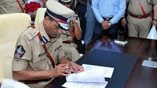 ఈ రాత్రికి కొత్త డీజీపీ నియామక ఆదేశాలు | Two senior cops in DGP race