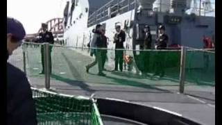 20120211 神戸港 護衛艦いせ エレベーター下降