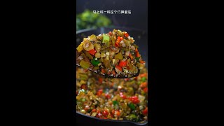 马上试一试这个做法超级简单【酸菜炒竹笋】出锅酸辣脆嫩，酸辣好吃又开胃 -美味食谱