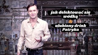 Jak pić wódkę? Zmrożoną, ciepłą, czystą czy z wodą? Szklanka z wódką - ulubiona metoda Patryka!