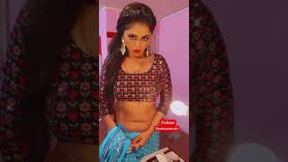 Reema worah hot sexy navel show