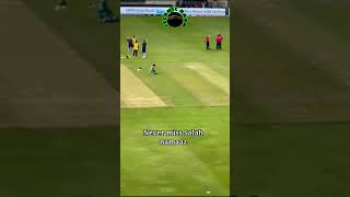 Cricketer Mohammad Rizwan Praying Salaah (namaz) during Drink Break! Ind v Pak cricket T20 #shorts