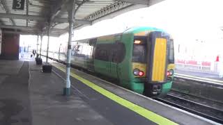 Southern Electrostars 377-202 and 377-452 departing Hove Station, 19th December 2020