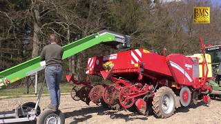 Kartoffeln pflanzen / legen - Fendt 828 Grimme GL430 Pflanzmaschine-Lüneburger Heide Potato planting