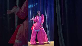 Pallo Latke | Dance Video | Khyati Sahdev | Danceaholic Studio | #ytshorts | Wedding Choreography |