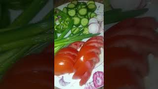 صباحية خوخه و تعوا سوا نحضر أطيب ترويقة فول على الأصول 🍅🌶️🥒🥘 #روتين #اكسبلور #food