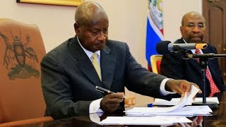 Museveni atadde omukono ku teeka eriggya ekkomo ku myaka gy'omukulembeze