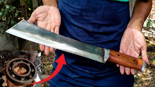 KNIFE MAKING - FORGING A SUPER SHARP MACHETE KNIFE FROM OLD BEARING