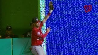 WSH@MIA: Harper leaps at the wall to make the catch