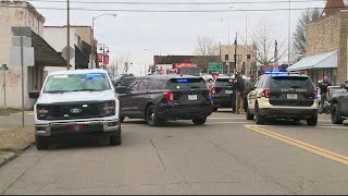 Convicted felon leads police on high-speed chase