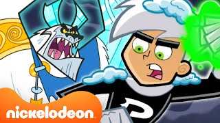 Danny Phantom Fights A SNOW Ghost! 👻❄️ | Full Scene | Nicktoons