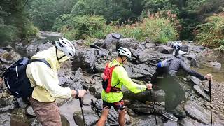 2021/11/20 桶后溪越嶺，登山健行加騎單車。由宜蘭礁溪進新北烏來出