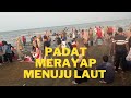 penuh sesak pengunjung pantai Kejawanan