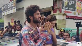 Vijay Devarakonda And Ananya Watched Liger Movie with fans at Sudarshan Theater at RTC X Roads | PNI