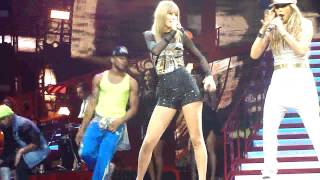 Taylor Swift & Jennifer Lopez: "Jenny from the Block" live @ Staples Center 8/24/13