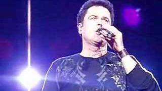 Donny Osmond sings welsh verse of myfanwy in Cardiff